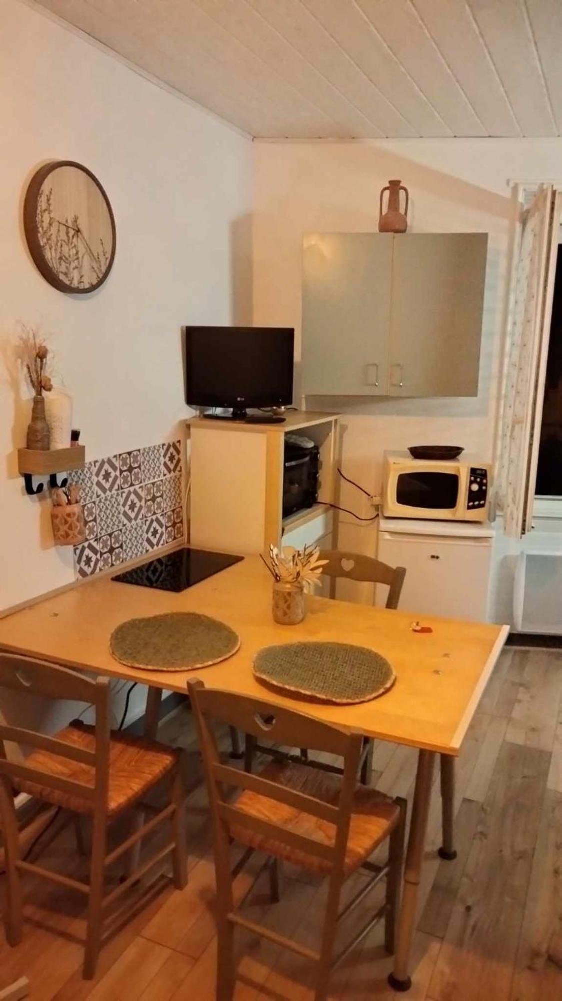 Appartamento Le Nid Douillet Champetre Linge Fourni La Bourboule Esterno foto